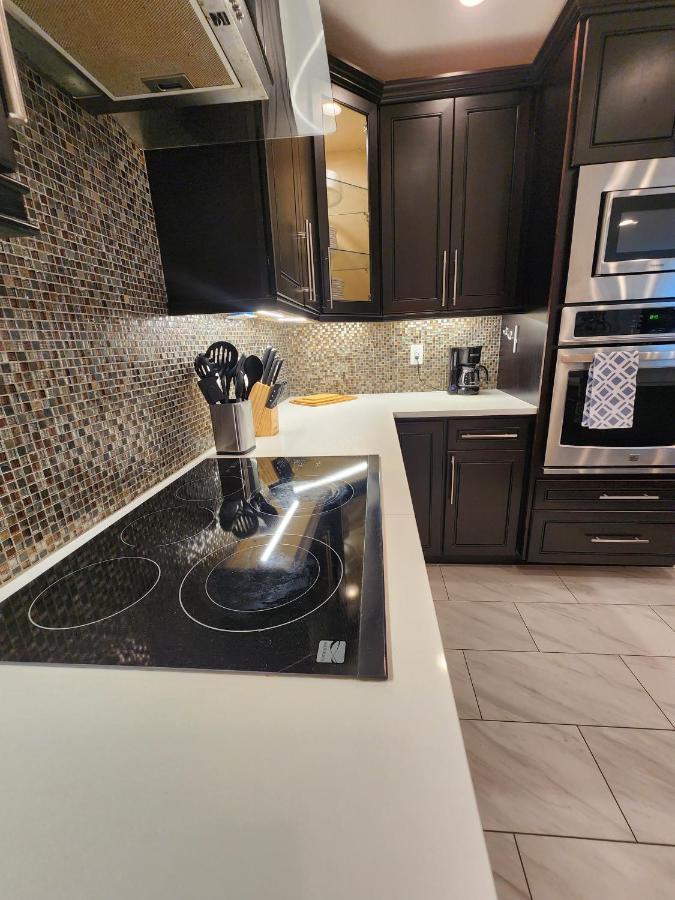 The Villa Orlando@College Park. Sleeps16 Esterno foto