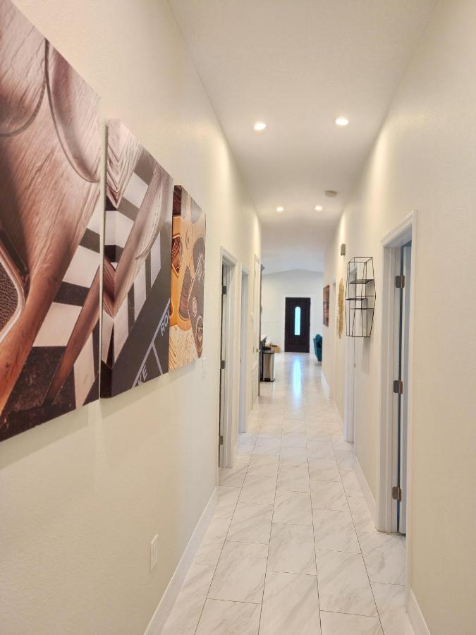 The Villa Orlando@College Park. Sleeps16 Esterno foto